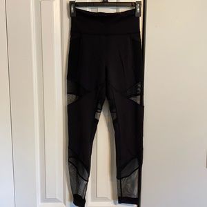 lululemon Size 6 Hi-Rise Black Leggings - Full-On Luon